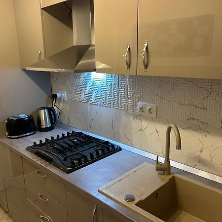 Lillia House Apartment
